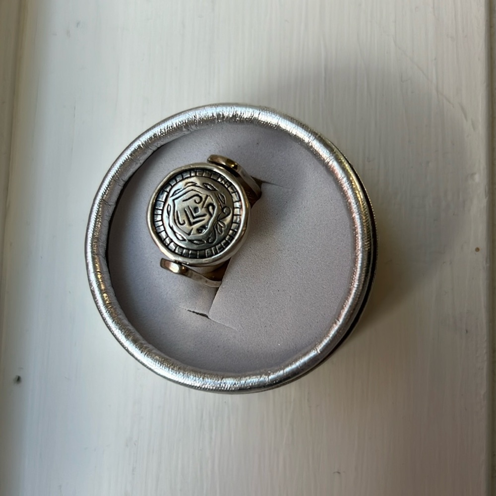Silpada, 925 silver flip, double sided ring , size 7.